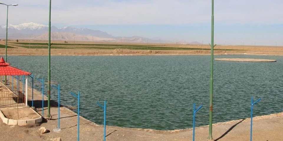دریاچه مصنوعی مهاباد اردستان